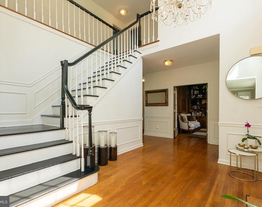 8809 Saunders Lane - Photo Thumbnail 12