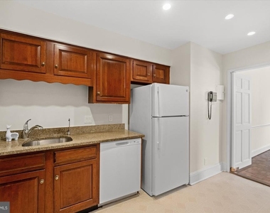 8101 Connecticut Avenue - Photo Thumbnail 12