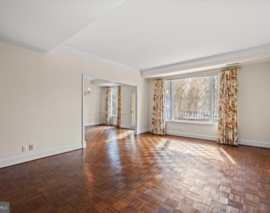 8101 Connecticut Avenue - Photo Thumbnail 4