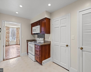 8101 Connecticut Avenue - Photo Thumbnail 14