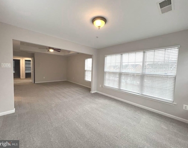 9854 Snow Bird Lane - Photo Thumbnail 11