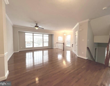 9854 Snow Bird Lane - Photo Thumbnail 2