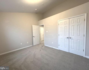 9854 Snow Bird Lane - Photo Thumbnail 16