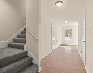 1 Karendale Court - Photo Thumbnail 5