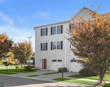1 Karendale Court - Photo Thumbnail 3