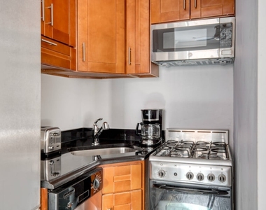 229 First Avenue, Unit 2b - Photo Thumbnail 5