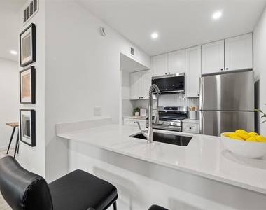 5911 Sheridan Ave Ln - Photo Thumbnail 12