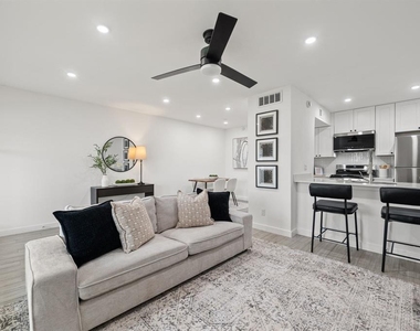 5911 Sheridan Ave Ln - Photo Thumbnail 4