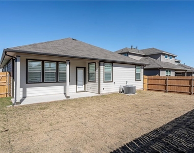 128 Big Sandy Creek Dr - Photo Thumbnail 23