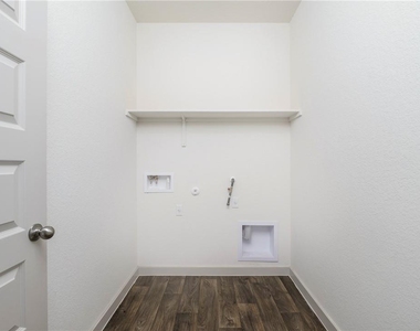 128 Big Sandy Creek Dr - Photo Thumbnail 22