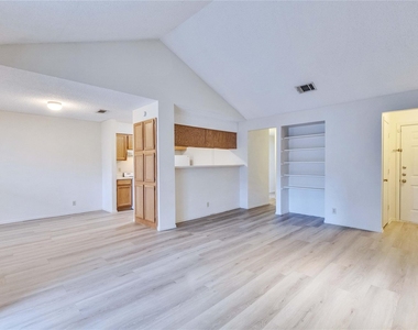 11900 Alpheus Ave - Photo Thumbnail 2