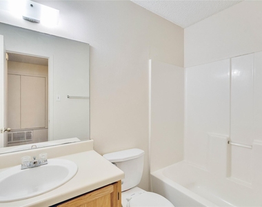 11900 Alpheus Ave - Photo Thumbnail 10
