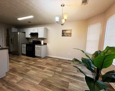 5410 Twin Lakes Drive - Photo Thumbnail 14