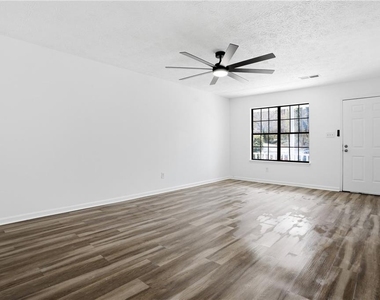 858 Ohara Drive - Photo Thumbnail 4