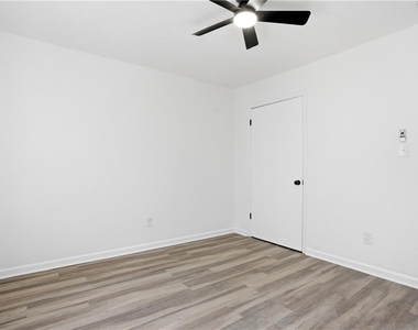 858 Ohara Drive - Photo Thumbnail 12