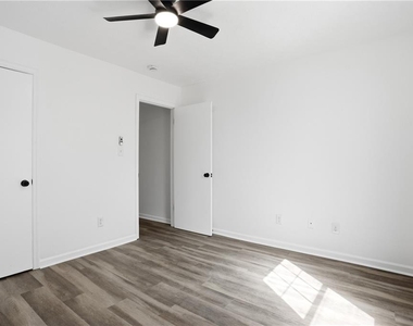 858 Ohara Drive - Photo Thumbnail 13