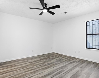 858 Ohara Drive - Photo Thumbnail 16