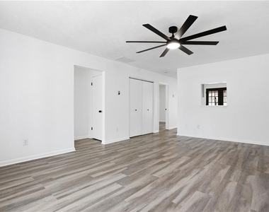 858 Ohara Drive - Photo Thumbnail 5