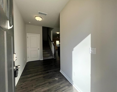 1865 Parkades Path Sw - Photo Thumbnail 1