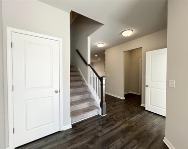 1865 Parkades Path Sw - Photo Thumbnail 2