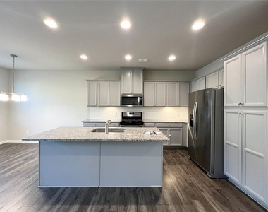 1865 Parkades Path Sw - Photo Thumbnail 4
