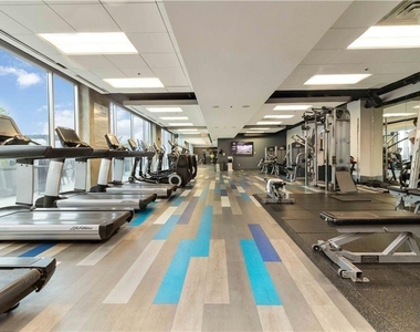 400 W Peachtree Street Nw - Photo Thumbnail 3