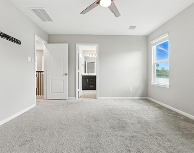 8618 Cedar Plains Lane - Photo Thumbnail 17