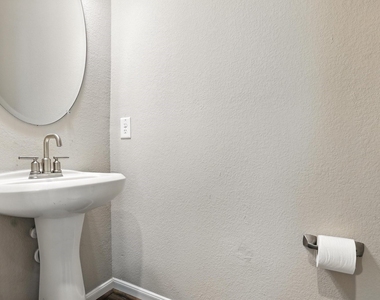 8618 Cedar Plains Lane - Photo Thumbnail 19