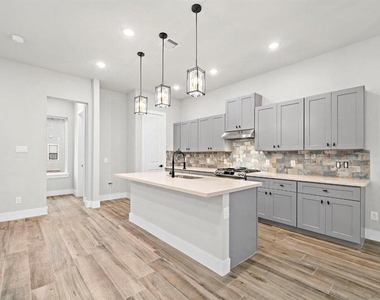 230 W 28th Street - Photo Thumbnail 11