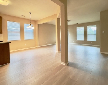 719 Pickett Hill Lane - Photo Thumbnail 15