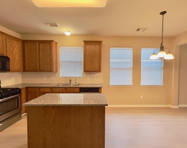 719 Pickett Hill Lane - Photo Thumbnail 13