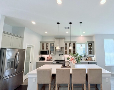 55 Ruskin Drive W - Photo Thumbnail 9