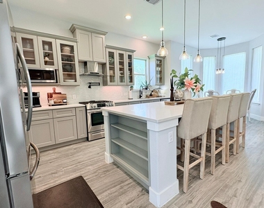 55 Ruskin Drive W - Photo Thumbnail 8