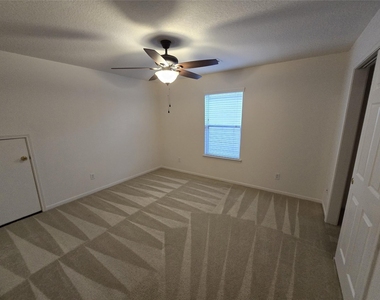19427 Egret Wood Way - Photo Thumbnail 9