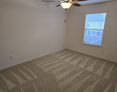 19427 Egret Wood Way - Photo Thumbnail 11