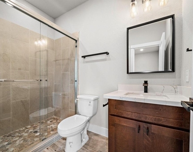 228 W 28th Street - Photo Thumbnail 18