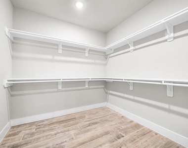228 W 28th Street - Photo Thumbnail 22