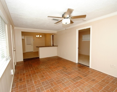 10034 Cedardale Drive - Photo Thumbnail 19