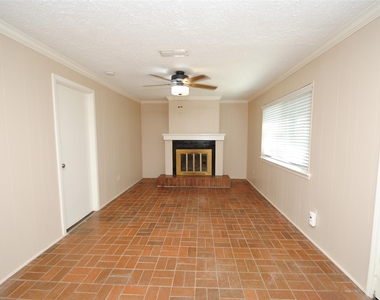 10034 Cedardale Drive - Photo Thumbnail 23