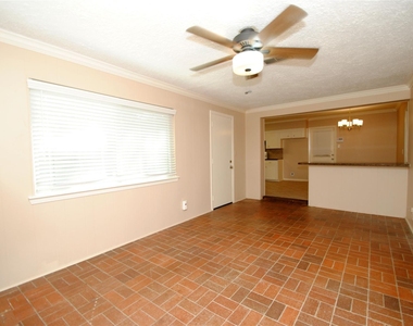10034 Cedardale Drive - Photo Thumbnail 20