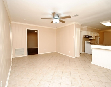 10034 Cedardale Drive - Photo Thumbnail 17