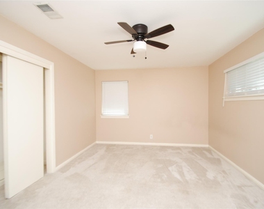 10034 Cedardale Drive - Photo Thumbnail 38