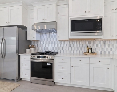 6215 Twisted Knoll Court - Photo Thumbnail 5