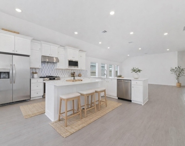 6215 Twisted Knoll Court - Photo Thumbnail 4
