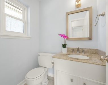 8415 Braesdale Lane - Photo Thumbnail 16