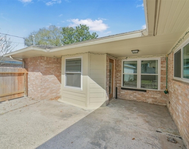 8415 Braesdale Lane - Photo Thumbnail 29