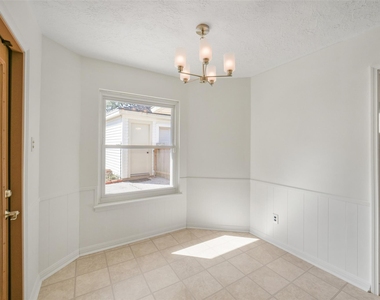 8415 Braesdale Lane - Photo Thumbnail 12