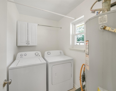 8415 Braesdale Lane - Photo Thumbnail 17