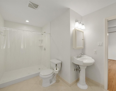 8415 Braesdale Lane - Photo Thumbnail 25