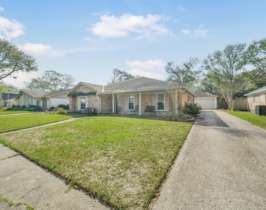 8415 Braesdale Lane - Photo Thumbnail 33